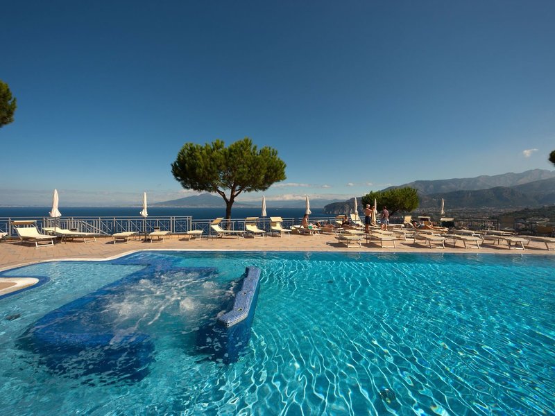 Grand Hotel President 10 - Outdoor Pool
