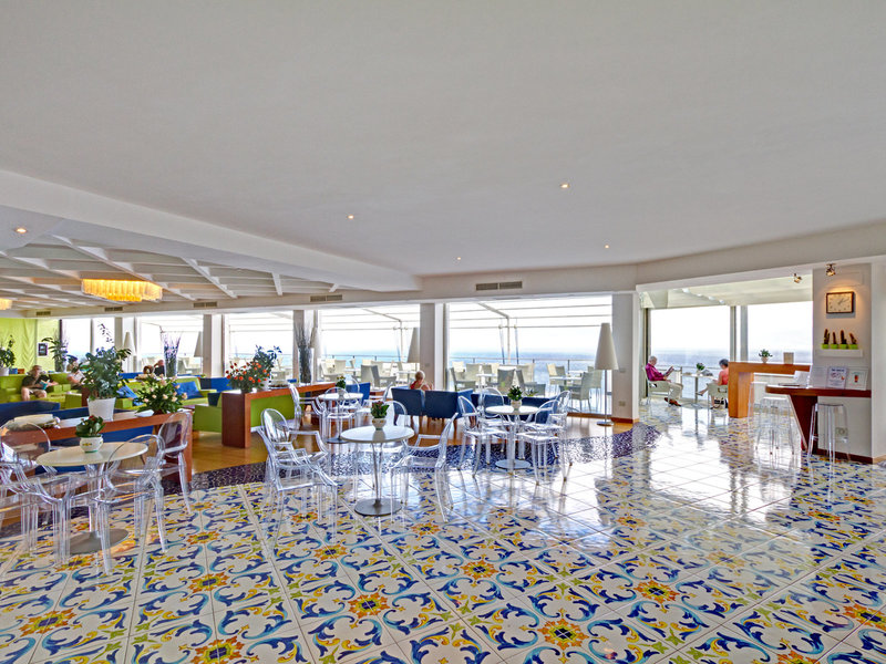 Grand Hotel President 12