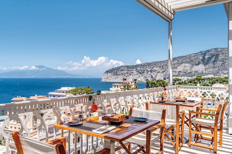 Hotel Mediterraneo Sorrento 9