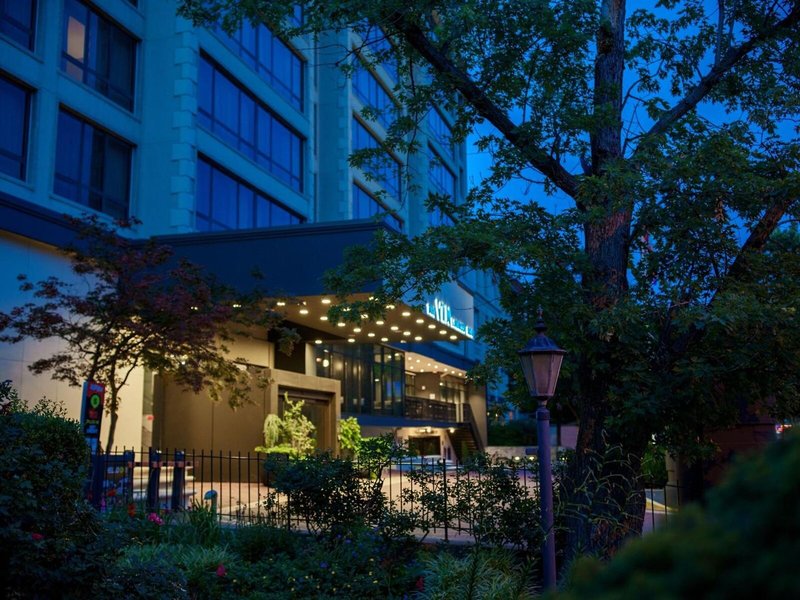 The Ven at Embassy Row 4