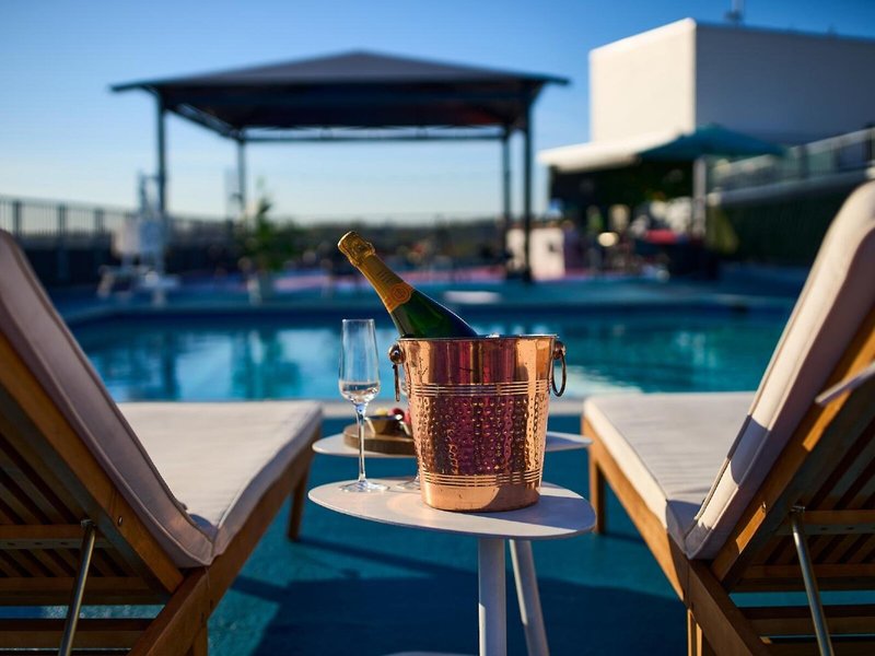 The Ven at Embassy Row 15