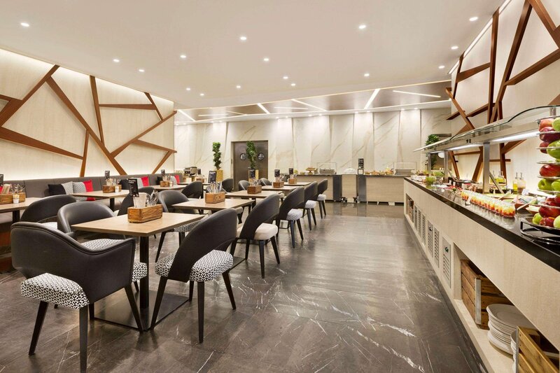 Tryp by Wyndham Dubai 25