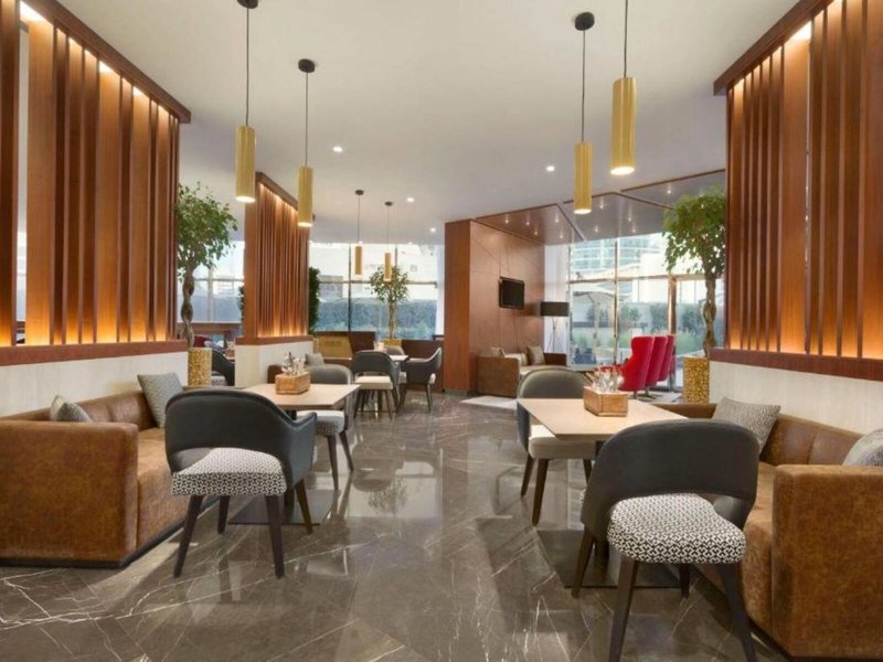 Tryp by Wyndham Dubai 13