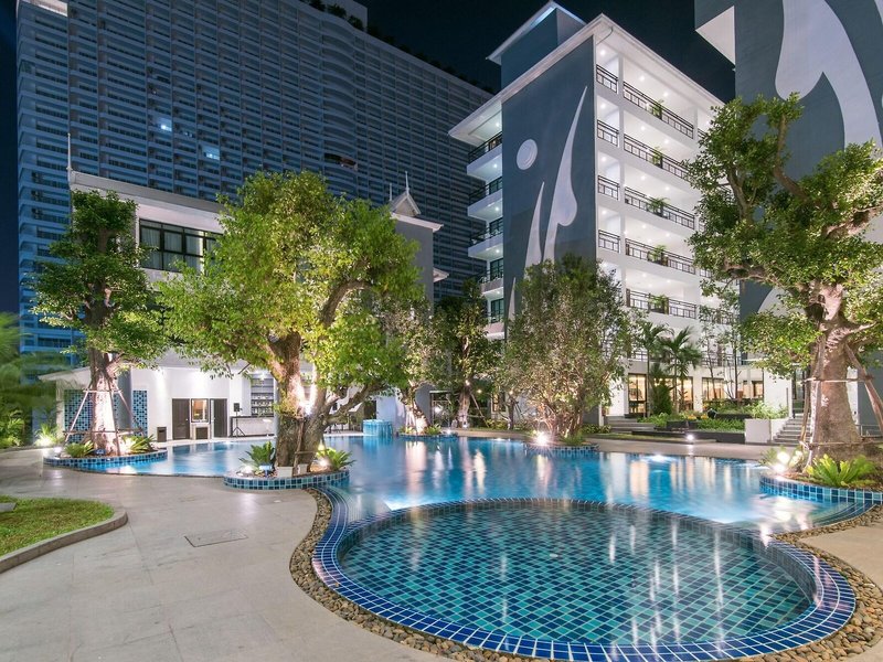 Bay Beach Resort Pattaya 1