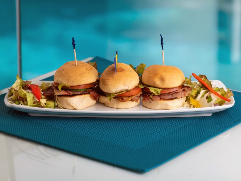 Yellow Bird 29 - Restaurant