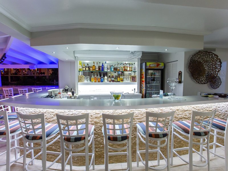 Yellow Bird 30 - Restaurant