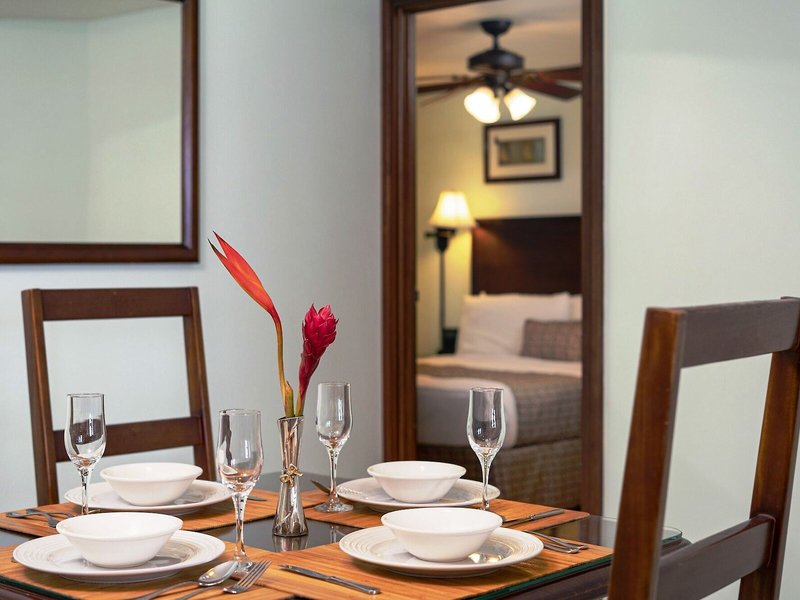 Yellow Bird 33 - Restaurant