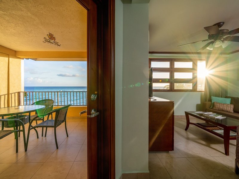 Yellow Bird 34 - Restaurant