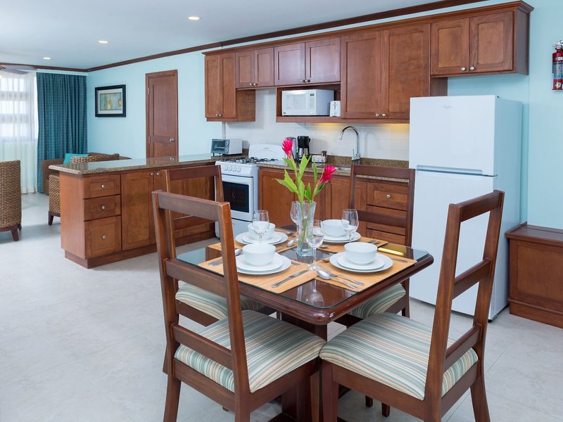 Yellow Bird 36 - Restaurant