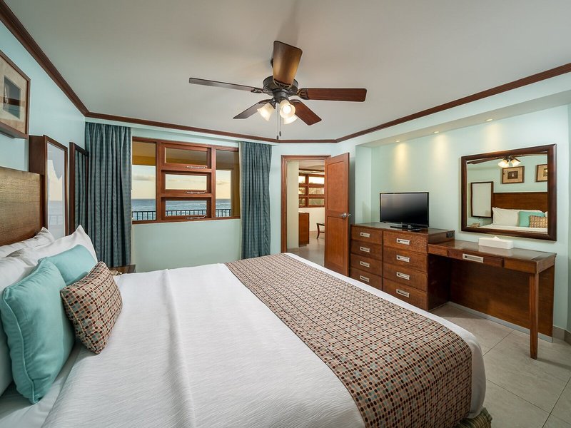 Yellow Bird 45 - Room Example