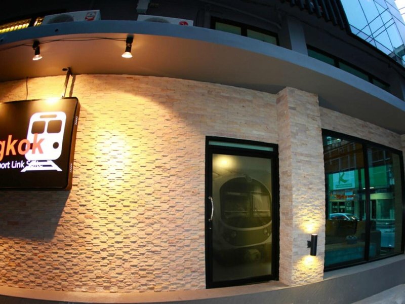 The Bangkok Airport Link Suite
