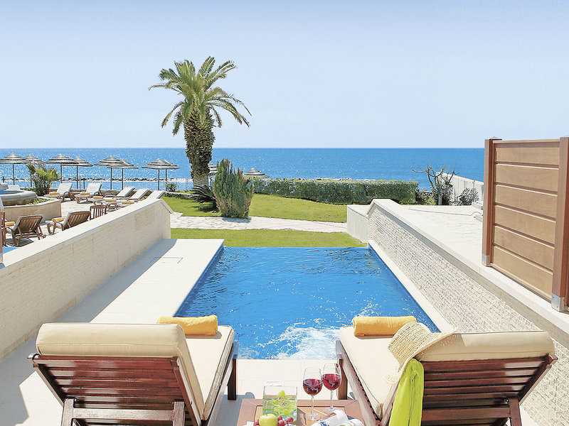 Alexander the Great Beach Hotel 8