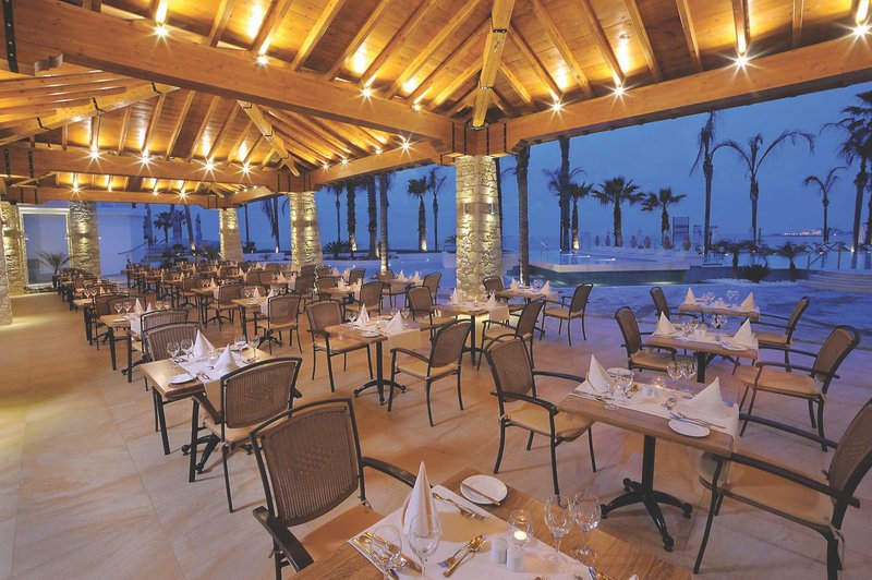 Alexander the Great Beach Hotel 17