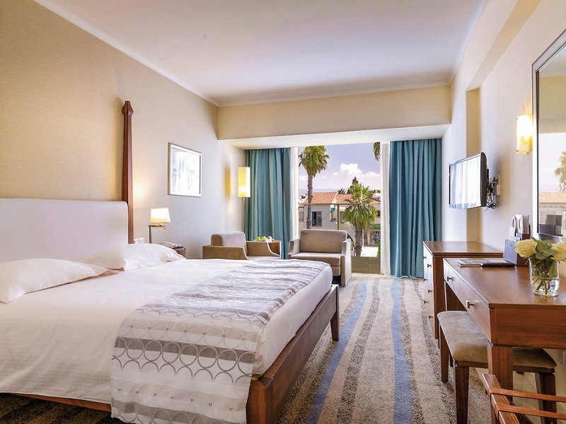 Alexander the Great Beach Hotel 5