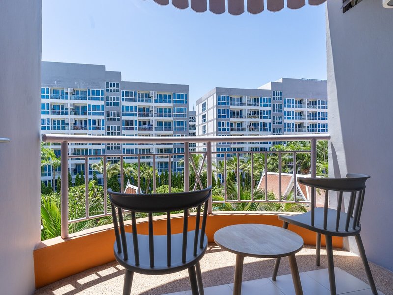 Mercure Pattaya Hotel 42 - Terrace