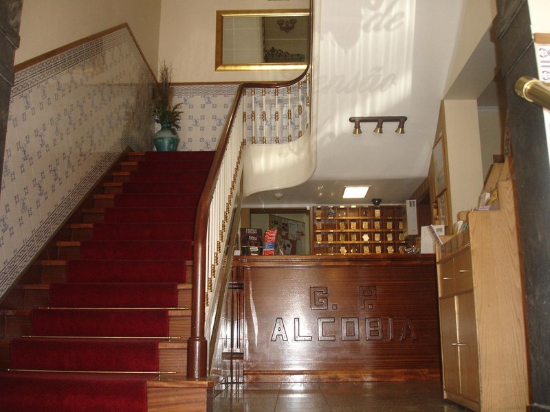 Grande Pensão Residencial Alcobia 1