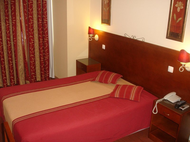 Grande Pensão Residencial Alcobia 2