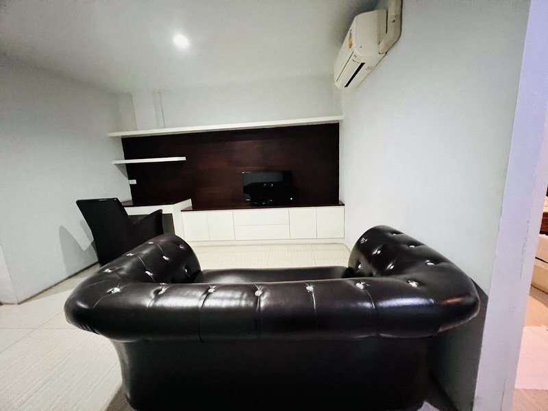 Inn Kham Apartment 34