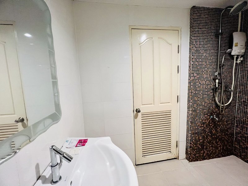 Inn Kham Apartment 38