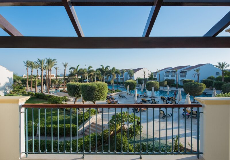 Reef Oasis Blue Bay Resort & Spa 10