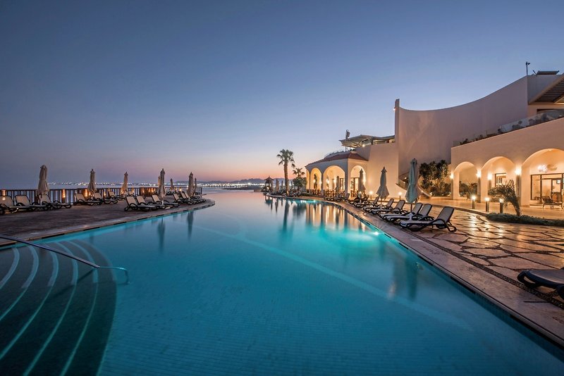 Reef Oasis Blue Bay Resort & Spa 8