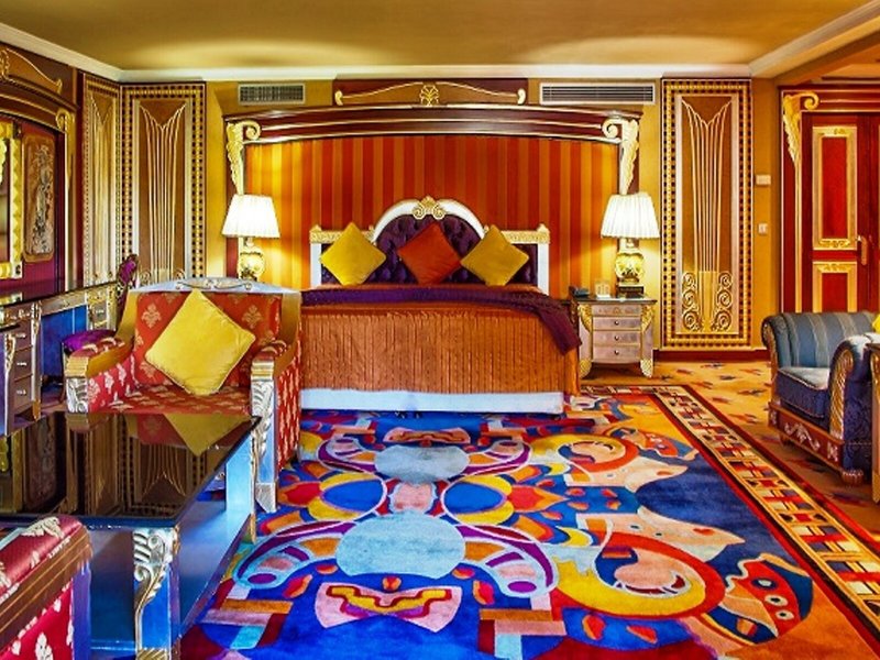 Royal Mirage Deluxe 33