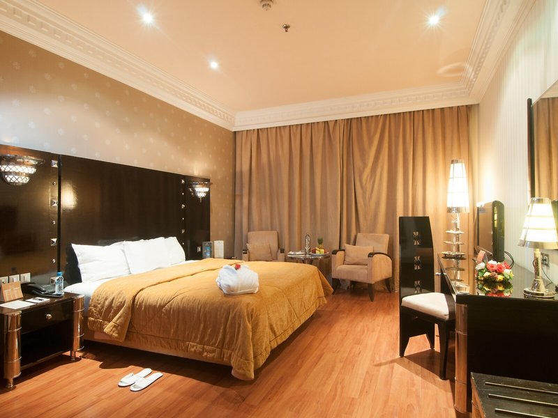 Royal Mirage Deluxe 43