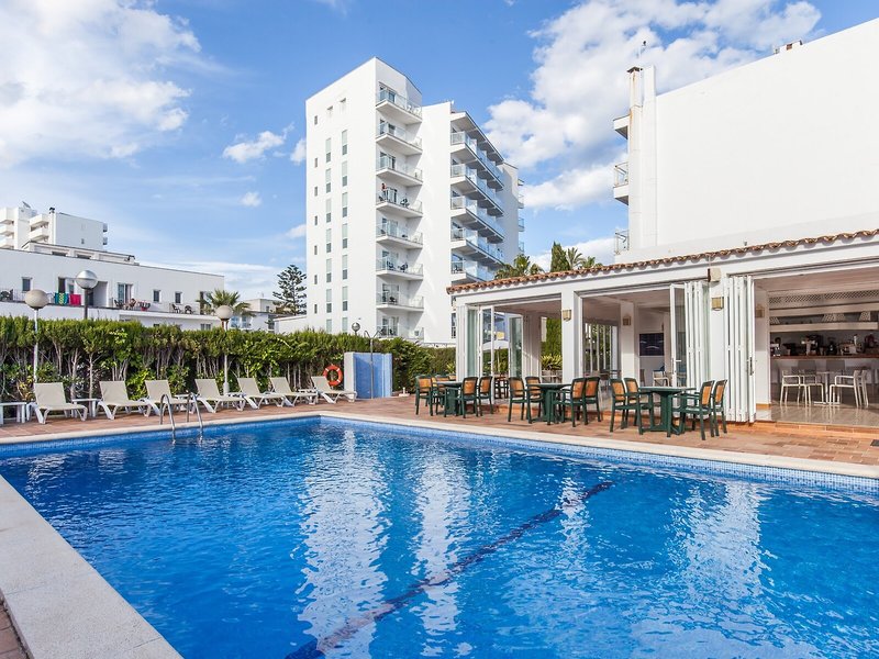 Blue Sea Cala Millor 13