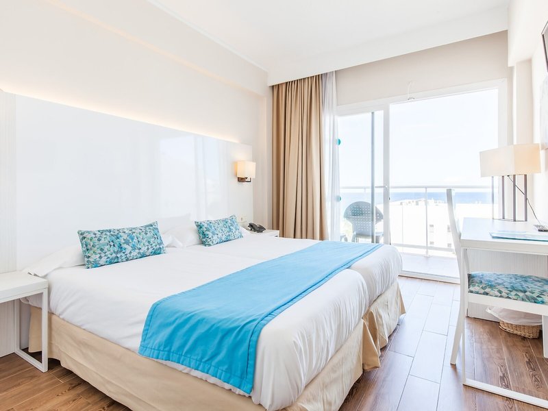 Blue Sea Cala Millor 30