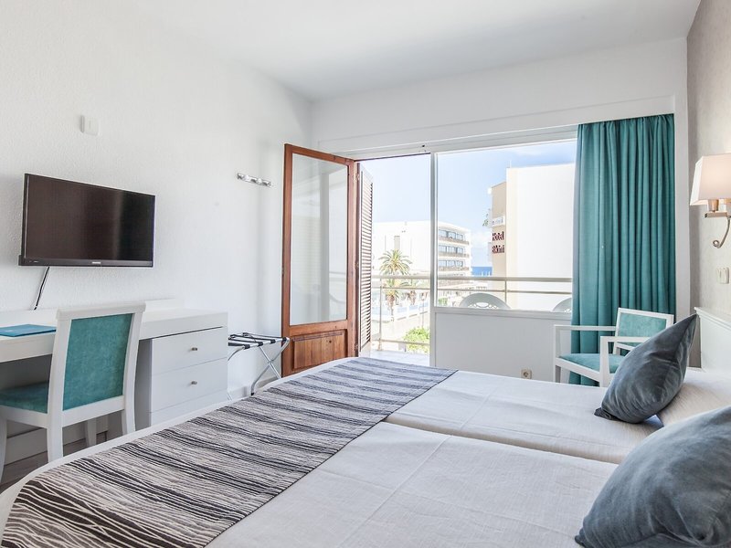 Blue Sea Cala Millor 31