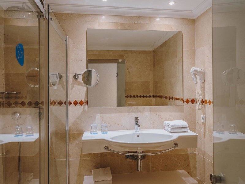 Grupotel Aguait Resort & Spa 39