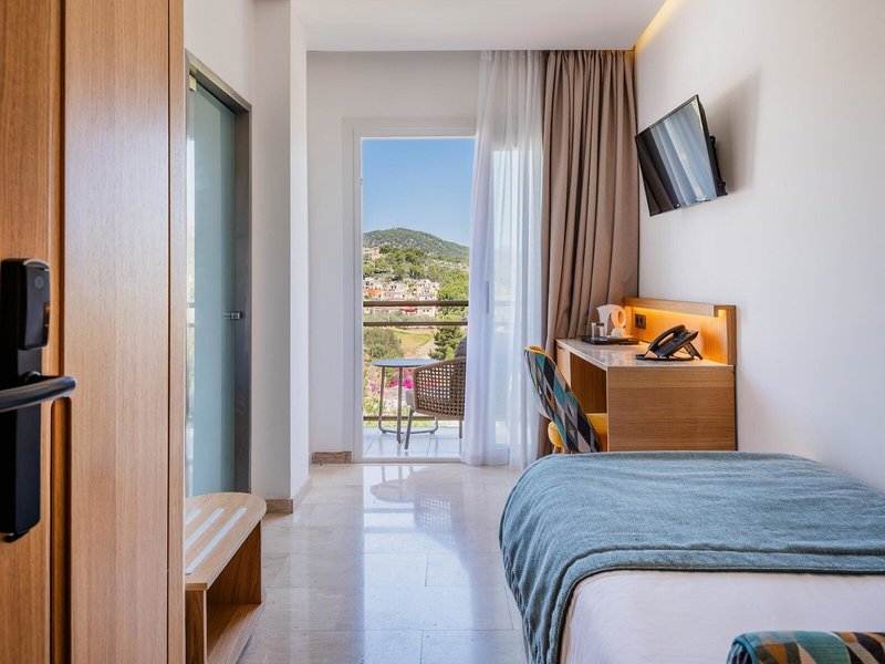 Grupotel Playa Camp de Mar 36