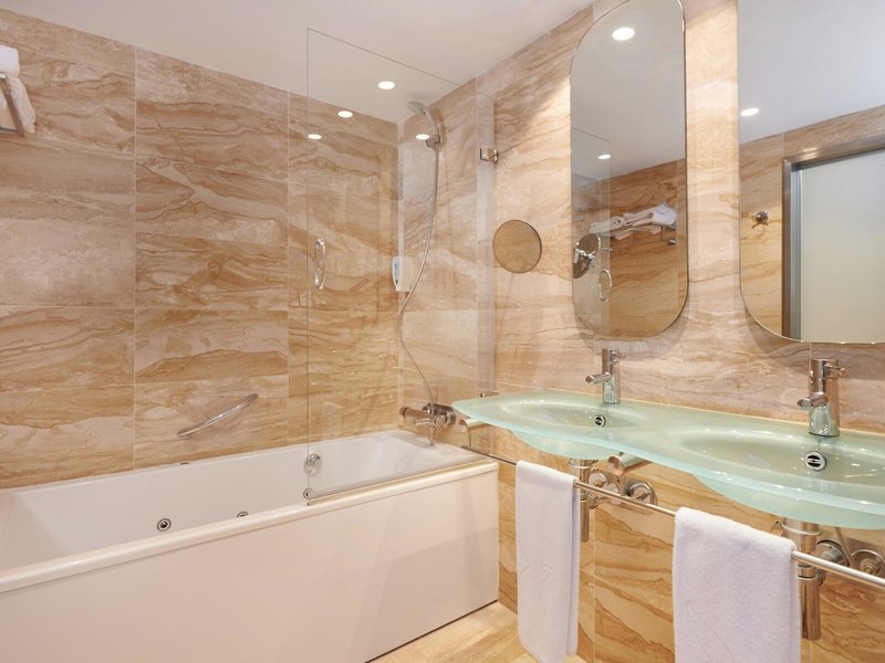 Grupotel Playa Camp de Mar 33 - Room Example