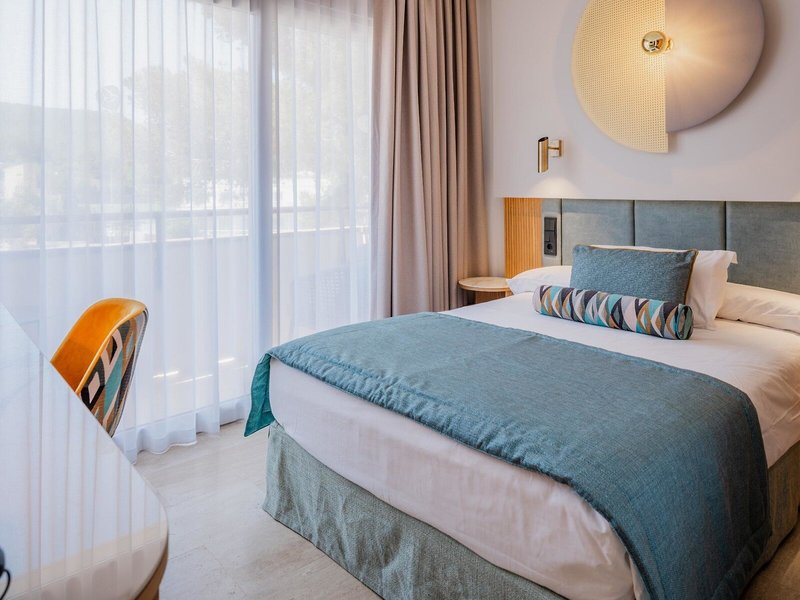 Grupotel Playa Camp de Mar 40 - Room Example