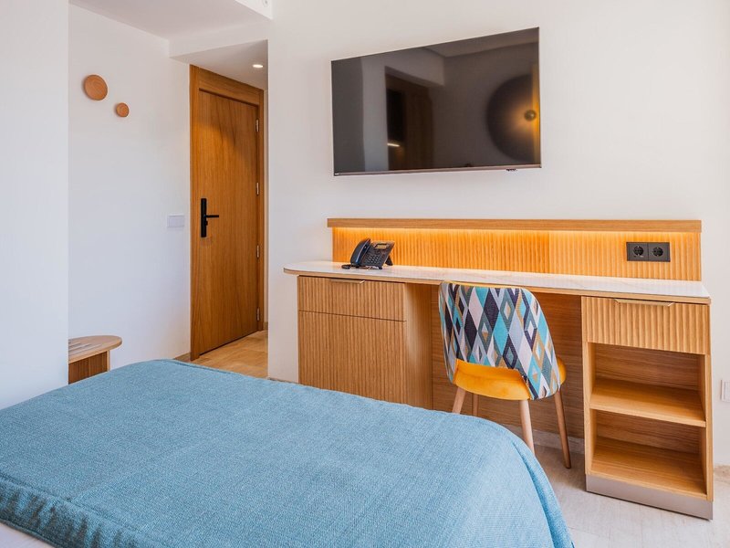 Grupotel Playa Camp de Mar 41 - Room Example