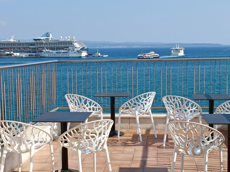 Galeria Valeria Seaside Downtown 9