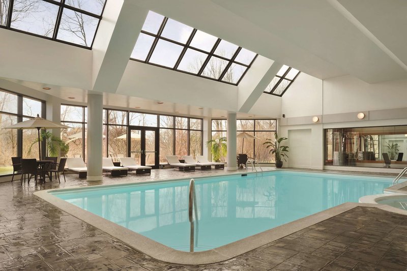 Hilton East Brunswick Hotel & Executive Meeting Center 5 - Indoor Pool