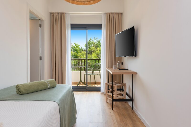 HSM Venus Playa 56 - Room Example