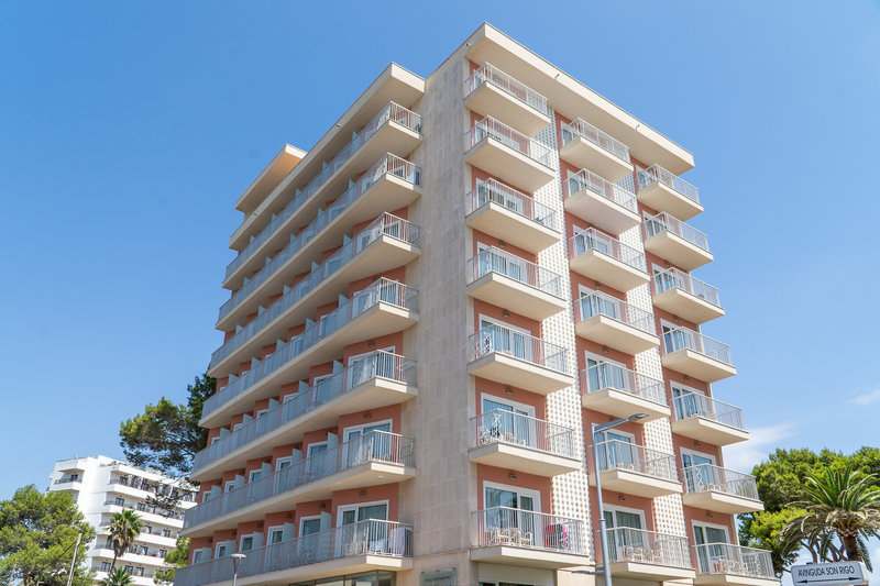 Hotel y Apartamentos Leman 3