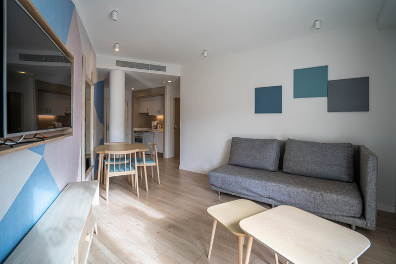 Hotel y Apartamentos Leman 13