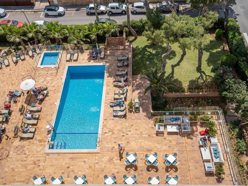 Hotel y Apartamentos Leman 6