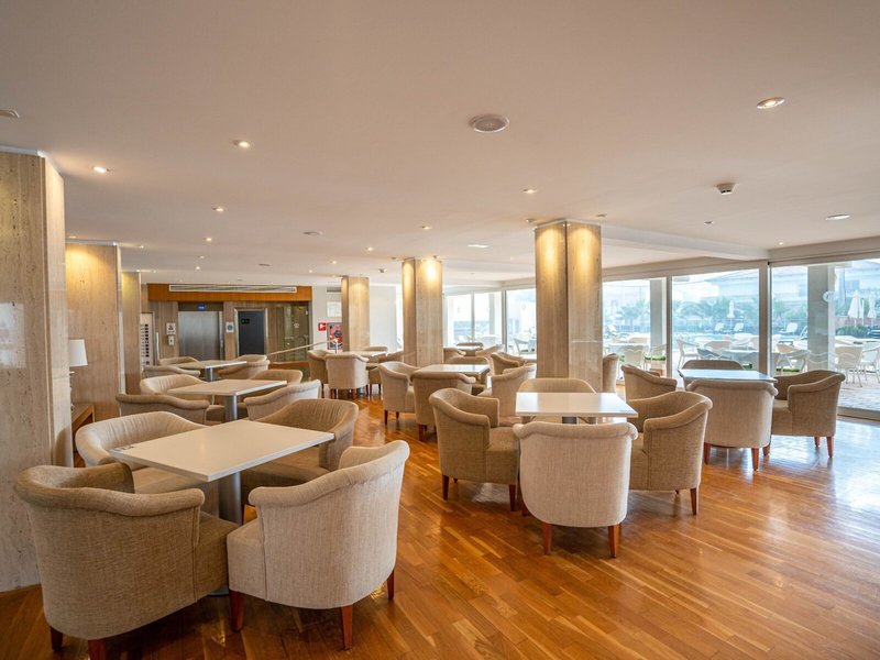 Hotel y Apartamentos Leman 10