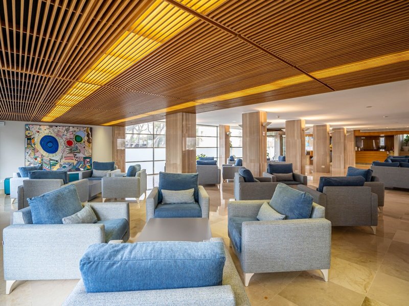 Hotel y Apartamentos Leman 11