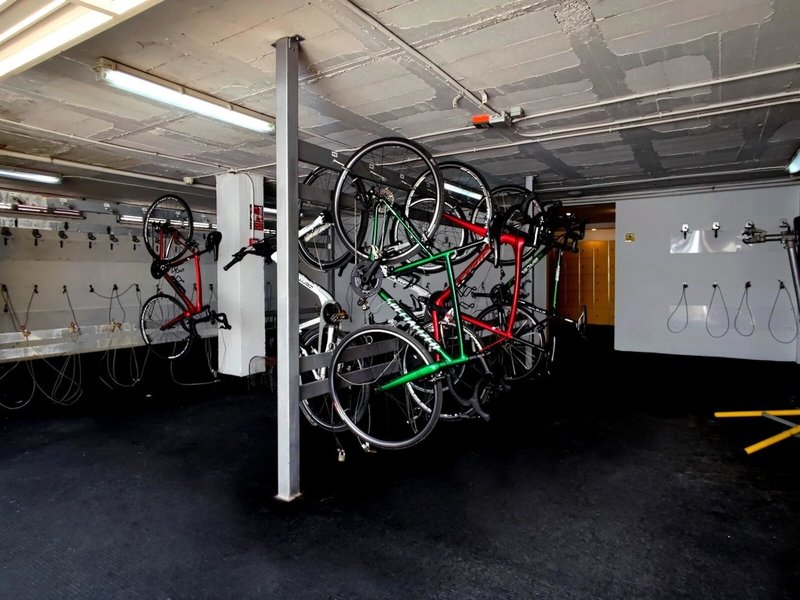 Hotel y Apartamentos Leman 24