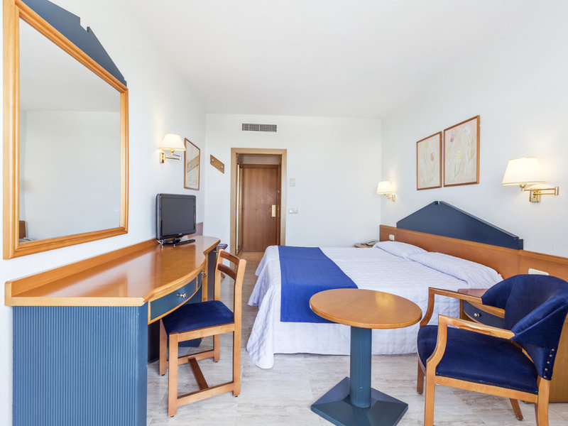 Hotel y Apartamentos Leman 28