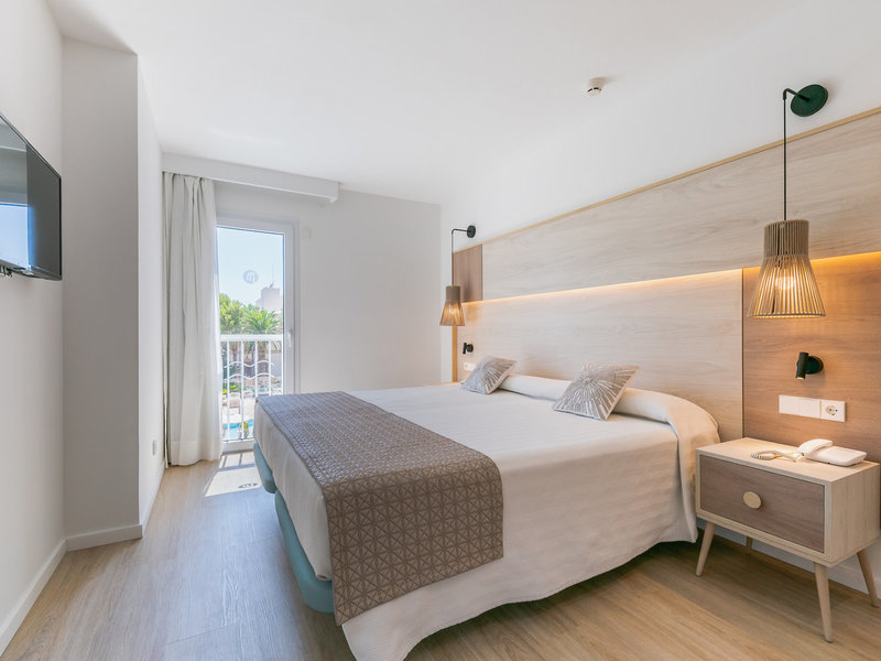 Hotel y Apartamentos Leman 32