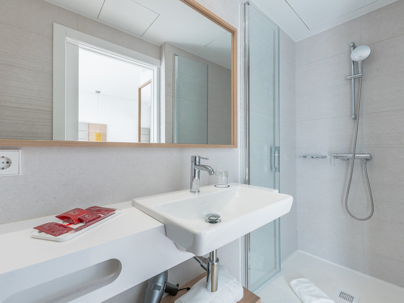 Hotel y Apartamentos Leman 37