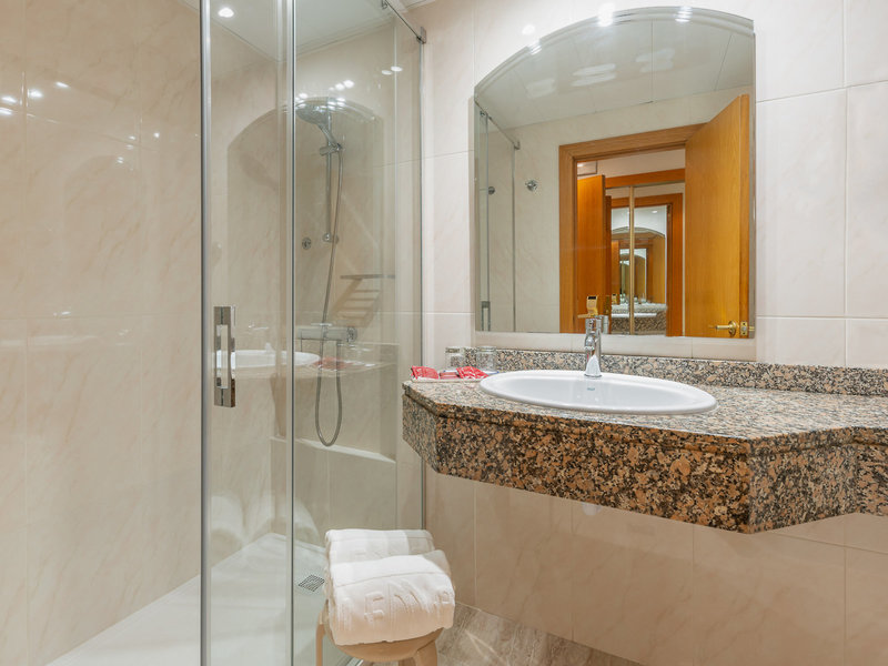 Hotel y Apartamentos Leman 39