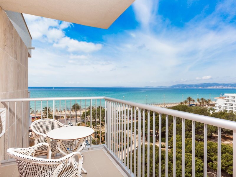 Hotel y Apartamentos Leman 40