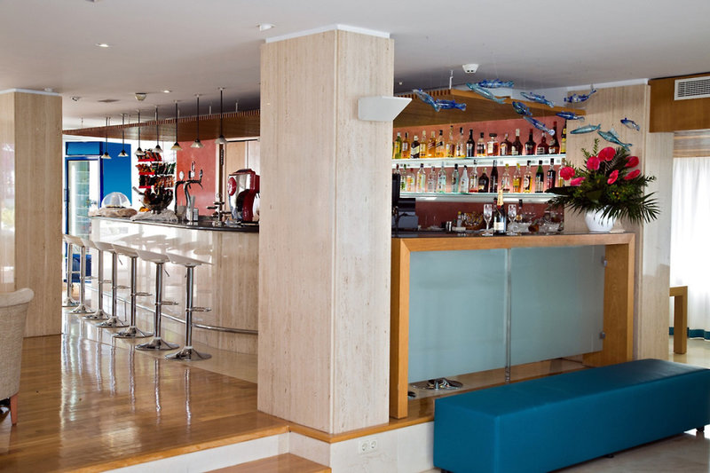 Hotel y Apartamentos Leman 7